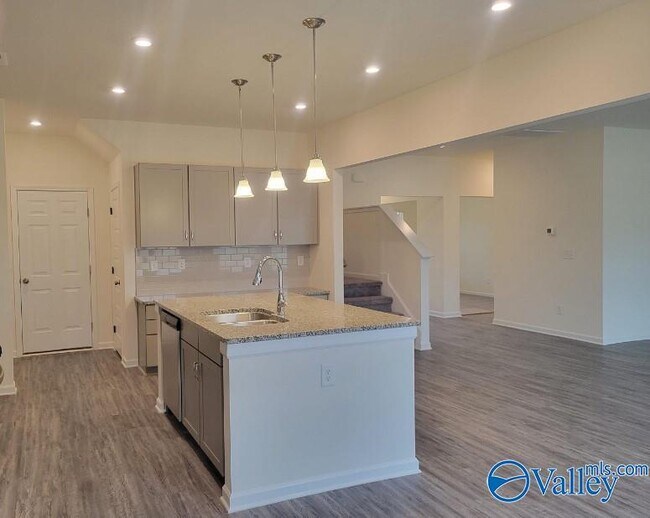 Building Photo - 118 Mill View Dr