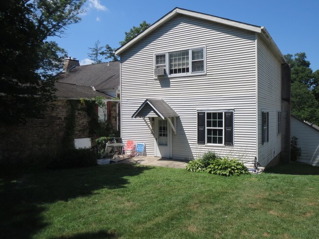 Rear & entrance - 27 Edison Rd