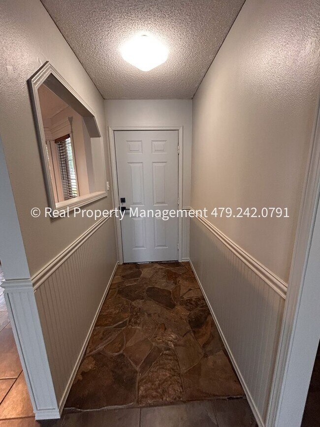 Foto del edificio - COMING IN JANUARY!! Super nice single family home in Greenwood!