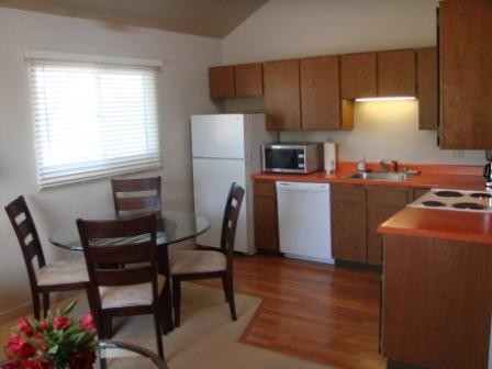 Cocina/Comedor - 140 W 11th Ave