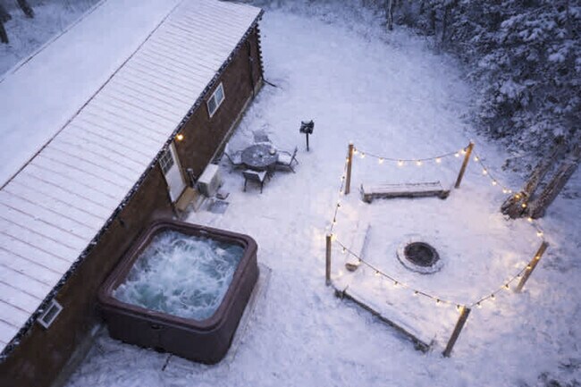 Foto del edificio - 14995 Pleasant Valley Rd