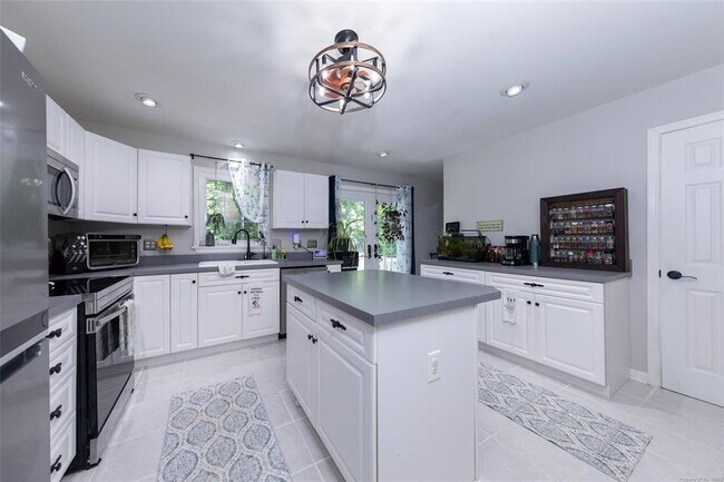 Foto del edificio - 120 Timberwood Dr