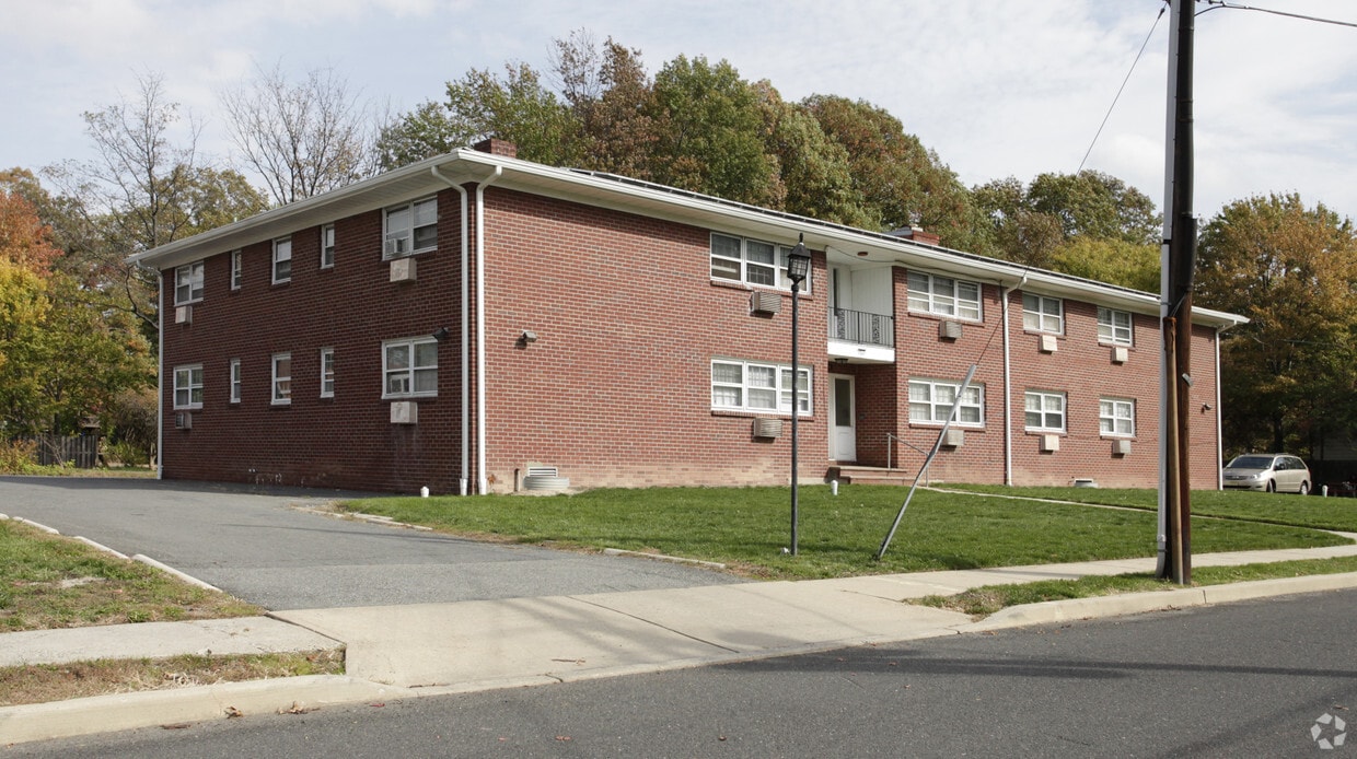 Primary Photo - 977 Patton St