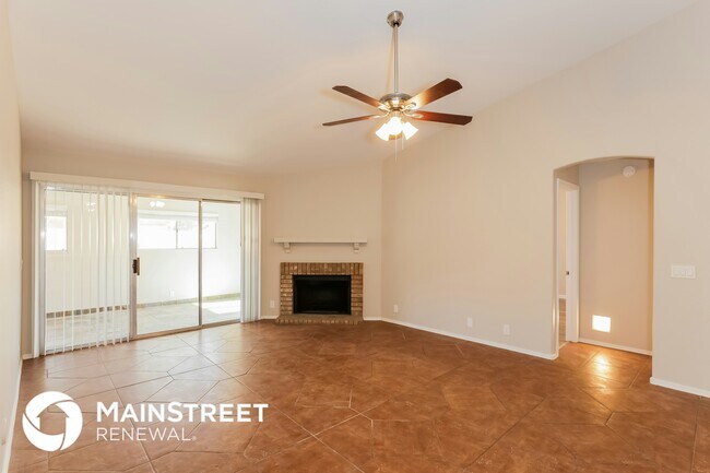Foto del edificio - 7744 W Yucca St