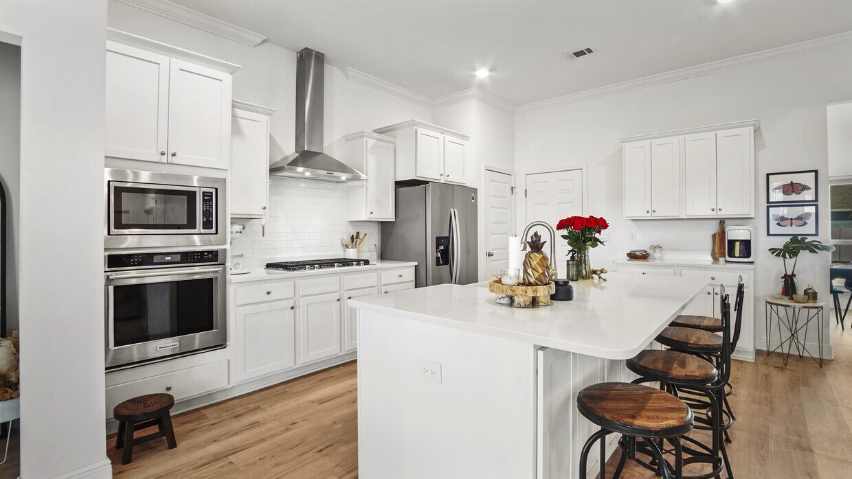 Foto principal - 128 Pine Lake Dr