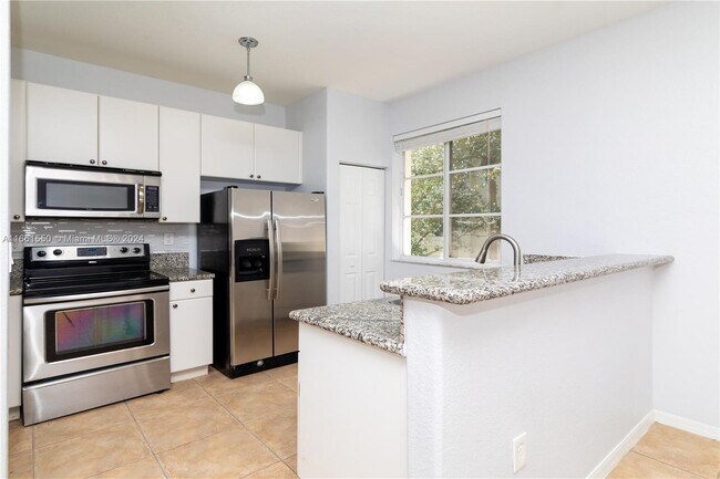 Foto del edificio - 12430 SW 50th St