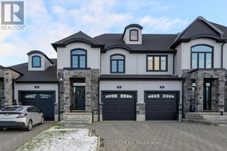 Building Photo - 252 Doan Dr