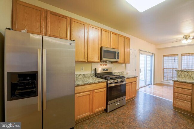 Foto del edificio - 303 Highland Ridge Ave
