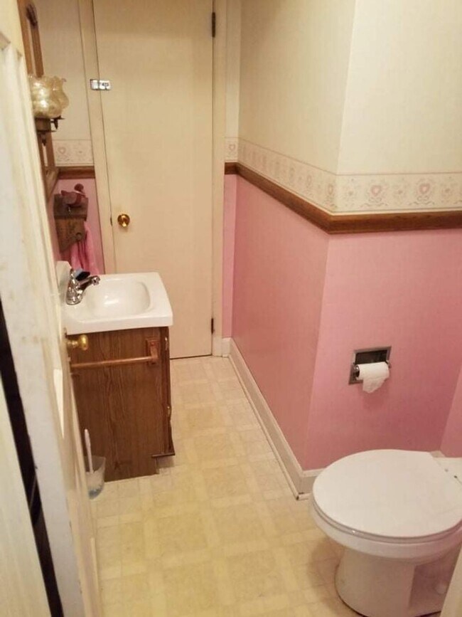 Building Photo - 3 br, 2 bath House - 2740 e state route 18