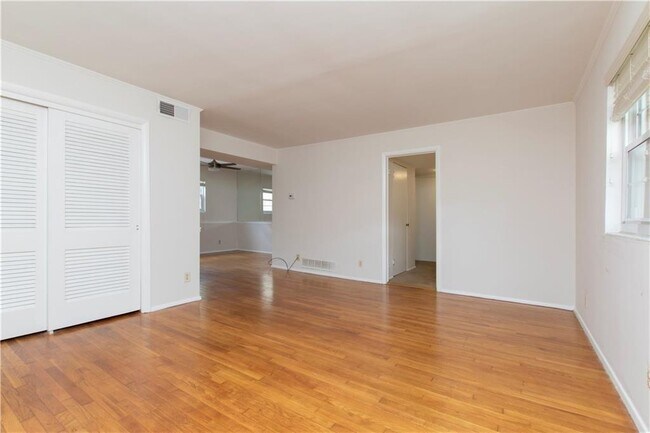 Foto del edificio - 3660 Peachtree Rd NE