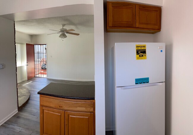 Foto del edificio - 636 Robinson St