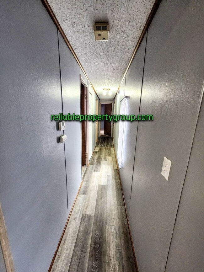 Building Photo - New Listing in Churubusco