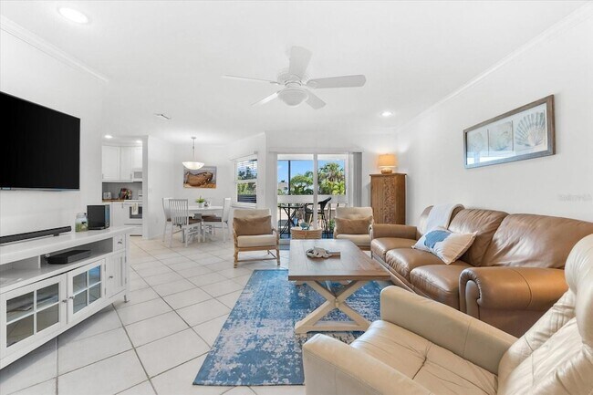 Foto del edificio - 6708 Sarasea Cir