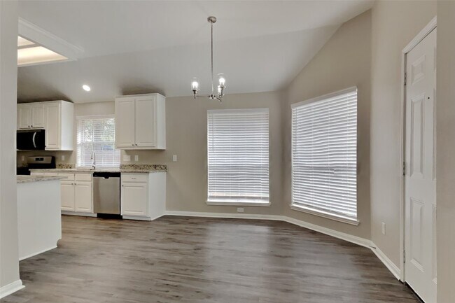 Foto del edificio - 2606 Spring Chase Dr