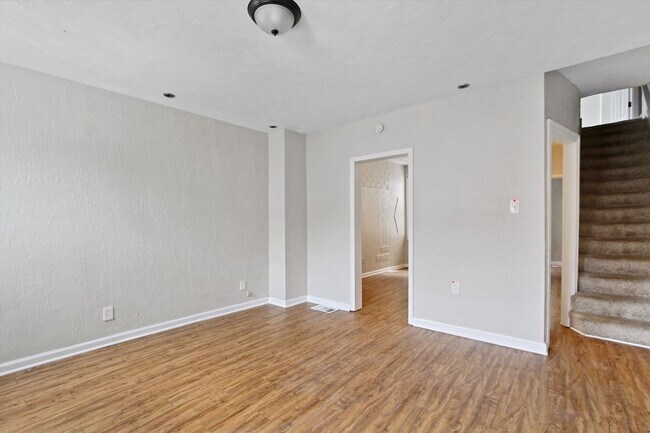 Foto del edificio - Coming Soon - Spacious 3 Bedroom, 1.5 Bath...