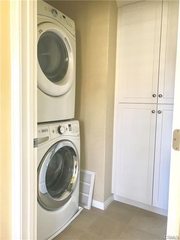 Primary Photo - 123 Overbrook, Irvine, CA 92620 - 3 BR 3 B...