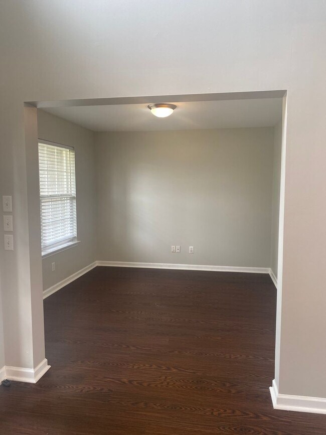 Foto del edificio - Spacious 4BR 2.5BA | Bonus Room, Office, &...