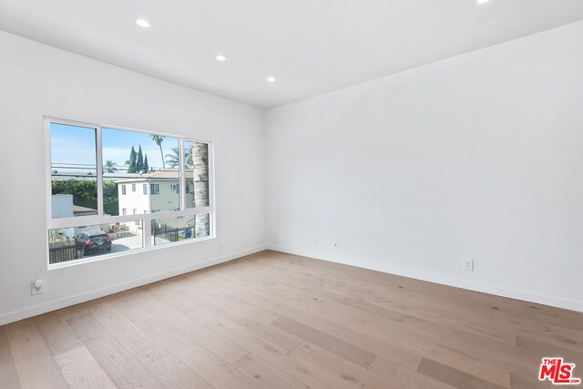 Building Photo - 980 N El Centro Ave