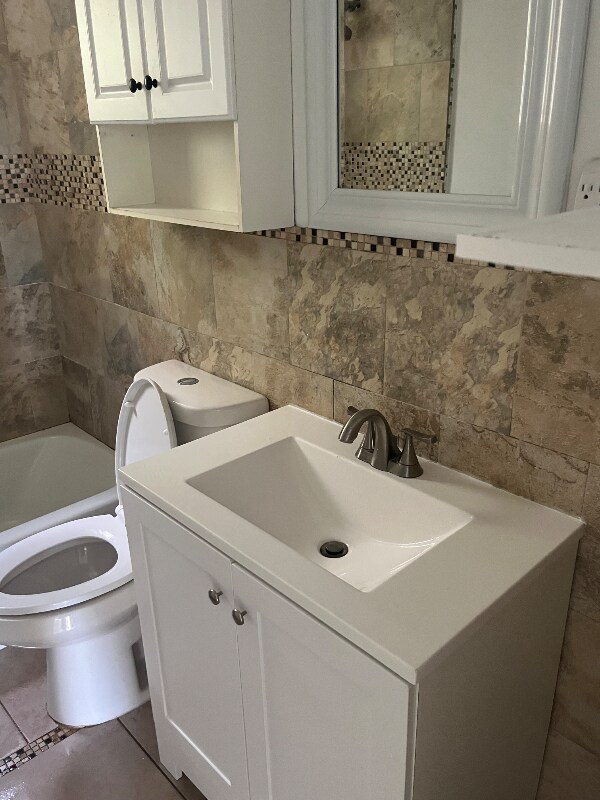 Foto del edificio - 702 N L St