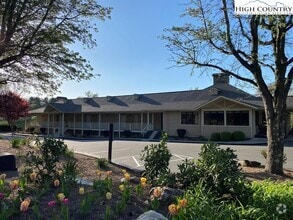 Building Photo - 193 E Landing Dr