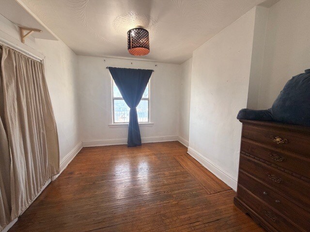 Photo du bâtiment - 215 Greenwood Av