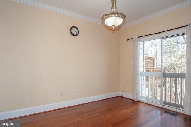 Foto del edificio - 7727 Sullivan Cir