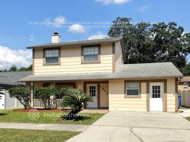 Building Photo - 1623 Palm Leaf Dr