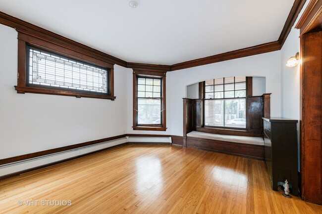 Building Photo - 2525 N St Louis Ave