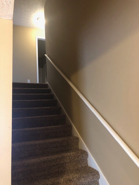 Building Photo - 225 Hanover Ct