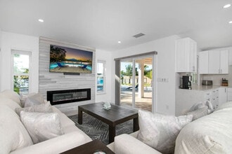 Building Photo - 27133 Edenbridge Ct