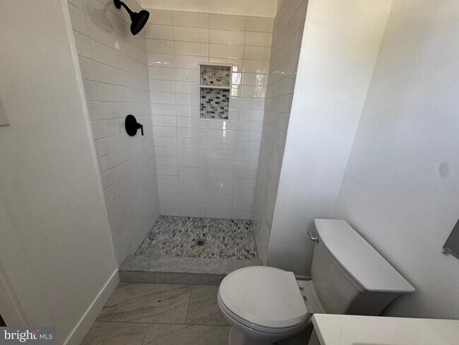 Foto del edificio - 632 Foxton Ct