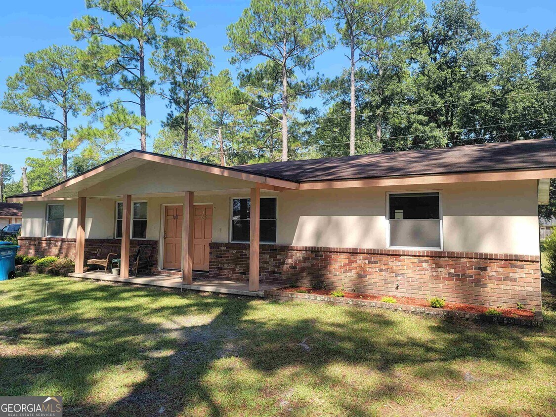 306 W 6th St, Rincon, GA 31326 Townhome Rentals in Rincon GA