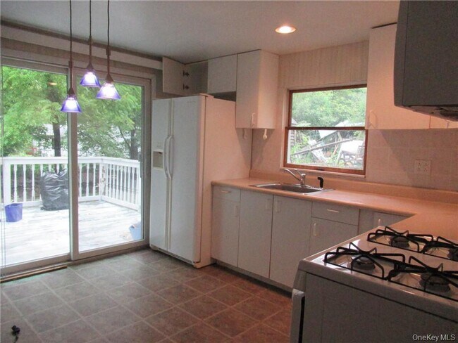 Foto del edificio - 357 Mountain Lodge Rd