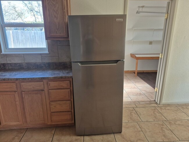 Foto del edificio - 4- Bedroom 1.5 bath home with over 1400sqft of living space!!