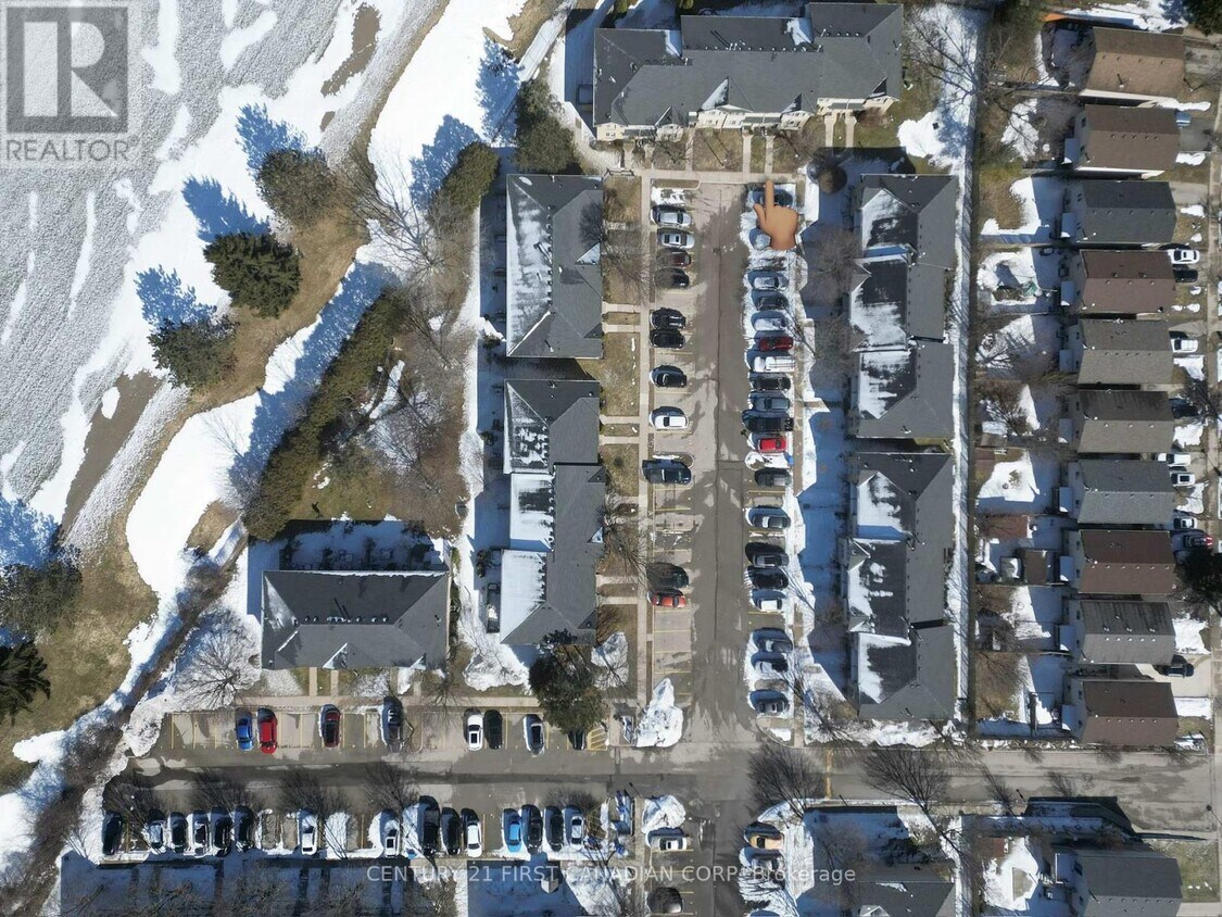 Building Photo - 925 Lawson Rd