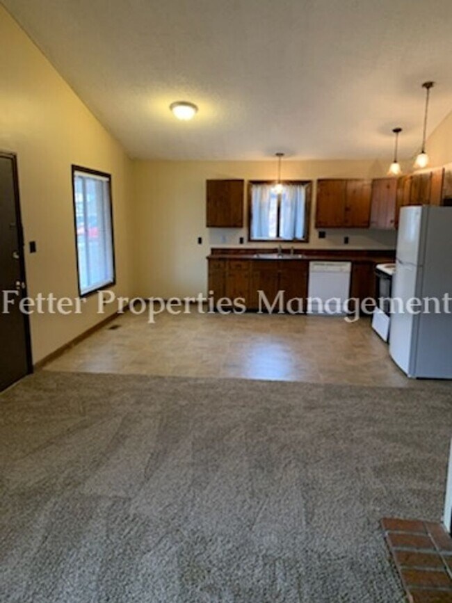 Foto del edificio - 6566 Heathervale Ct