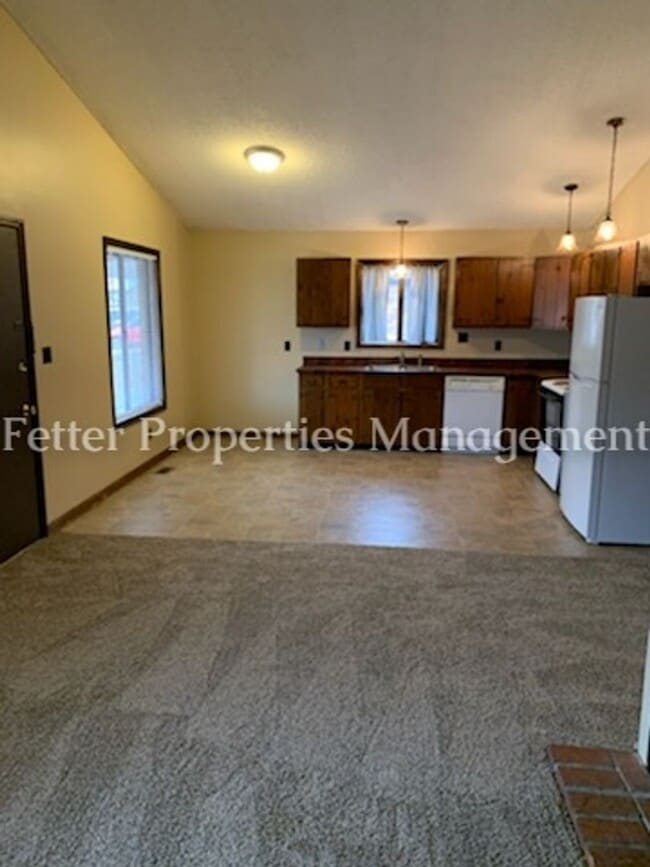 Building Photo - 6566 Heathervale Ct
