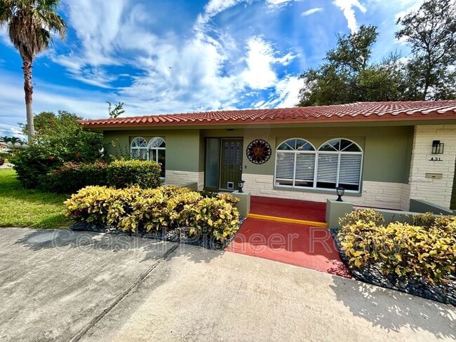 Building Photo - 431 Windward Passage
