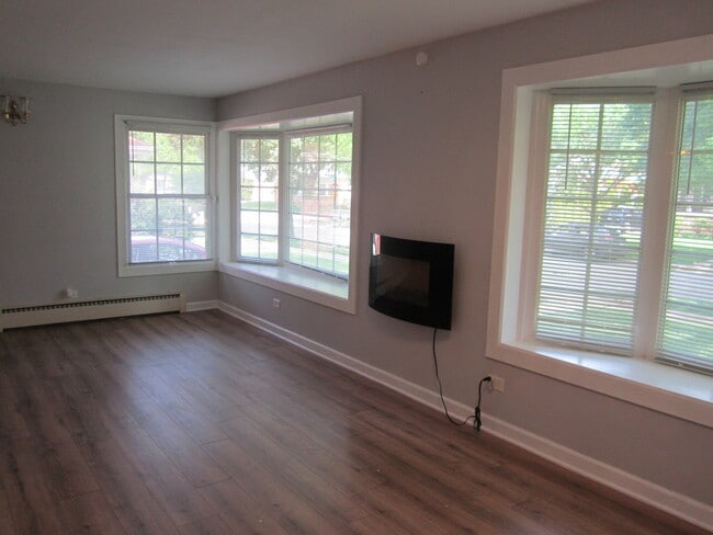 Living Room - 1700 South Blvd