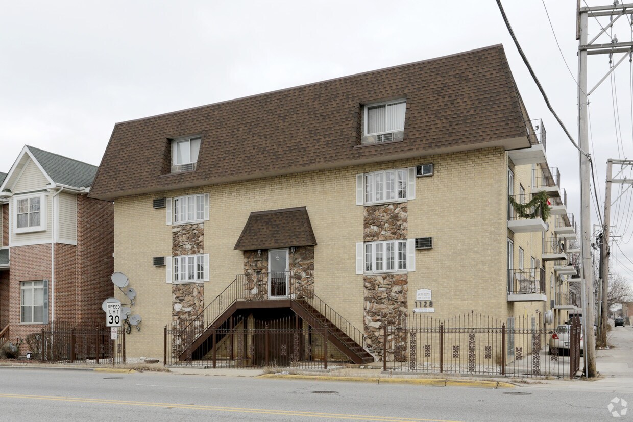 Foto principal - 1128 Des Plaines Ave