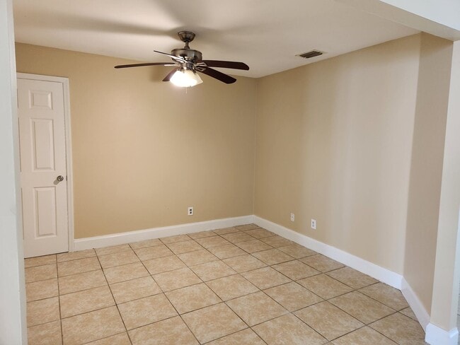 Foto del edificio - 1125 Alvin Ave