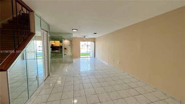 Foto del edificio - 6607 Winfield Blvd