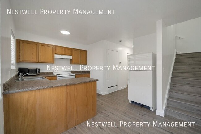 Building Photo - 331 E 1000 N