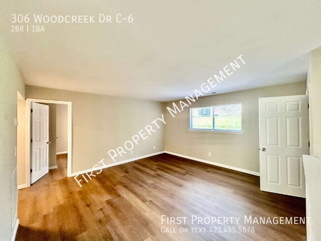 Building Photo - 306 6th St