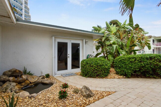 Building Photo - 800 Briny Ave