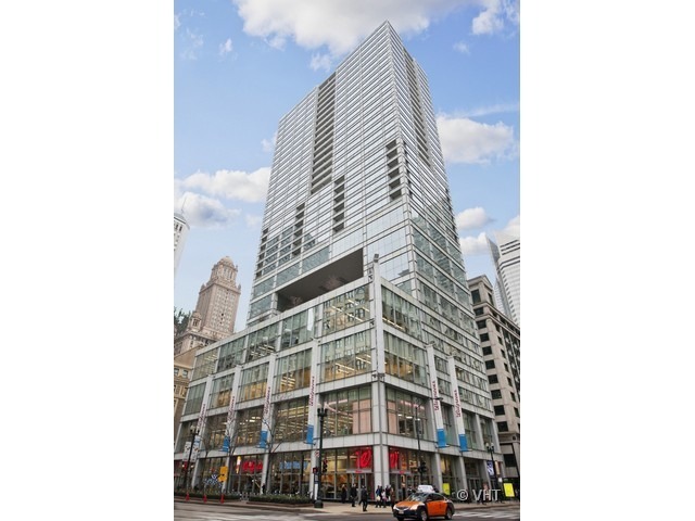 Primary Photo - 8 E Randolph St