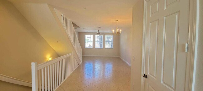 Building Photo - 870 Marina Del Ray Ln
