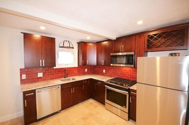 130 Bro - 130 Bro Apartment