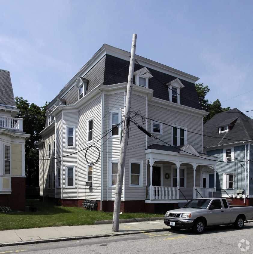 Primary Photo - 6 Hawthorne St