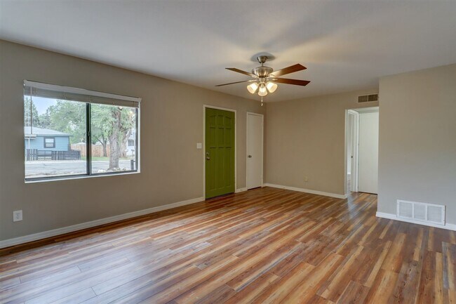 Foto del edificio - 846 Prescott Heights Dr